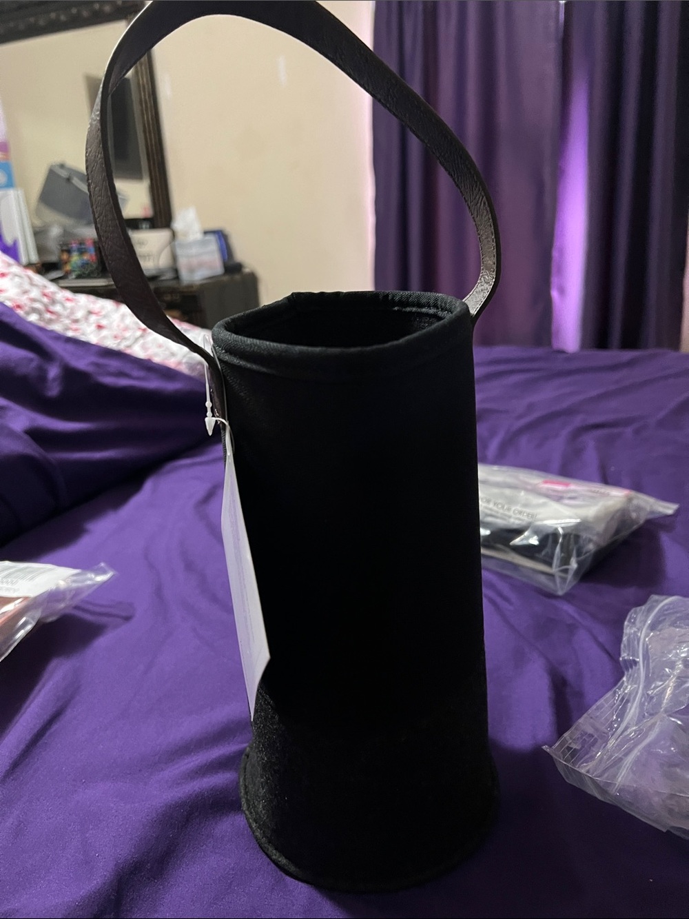 Thirty-One Felt Wine & Gift Bag (black)